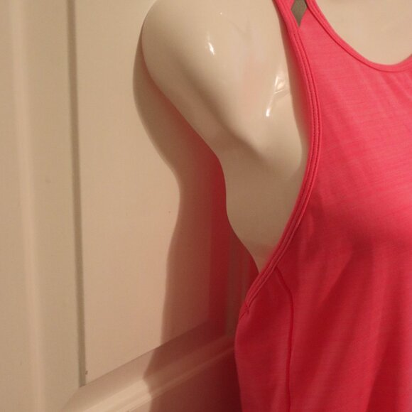 New Balance Pink Racer Back Tank Size Small NB Dry Reflective Run Athleisure - Picture 9 of 12